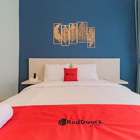 Reddoorz Plus Near Surapati Core Bandung Buitenkant foto