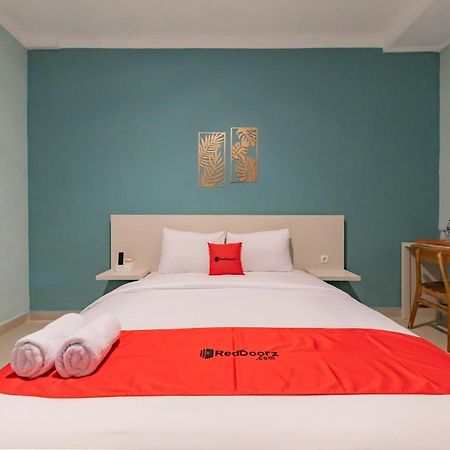 Reddoorz Plus Near Surapati Core Bandung Buitenkant foto