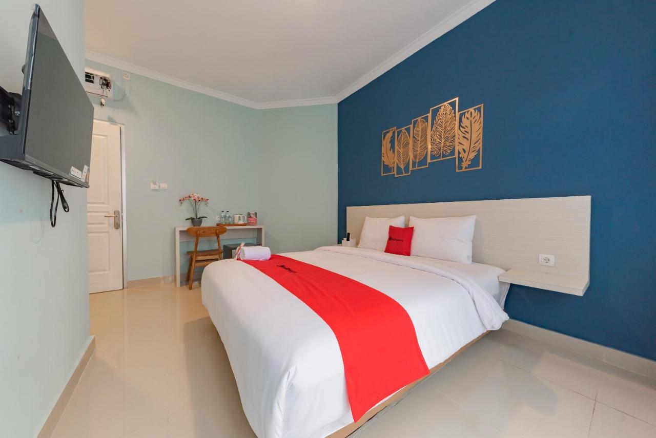 Reddoorz Plus Near Surapati Core Bandung Buitenkant foto