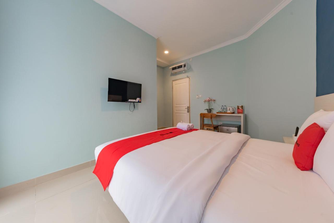 Reddoorz Plus Near Surapati Core Bandung Buitenkant foto