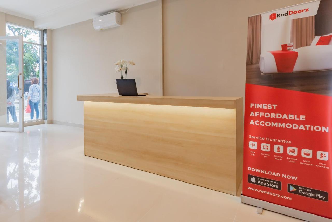 Reddoorz Plus Near Surapati Core Bandung Buitenkant foto