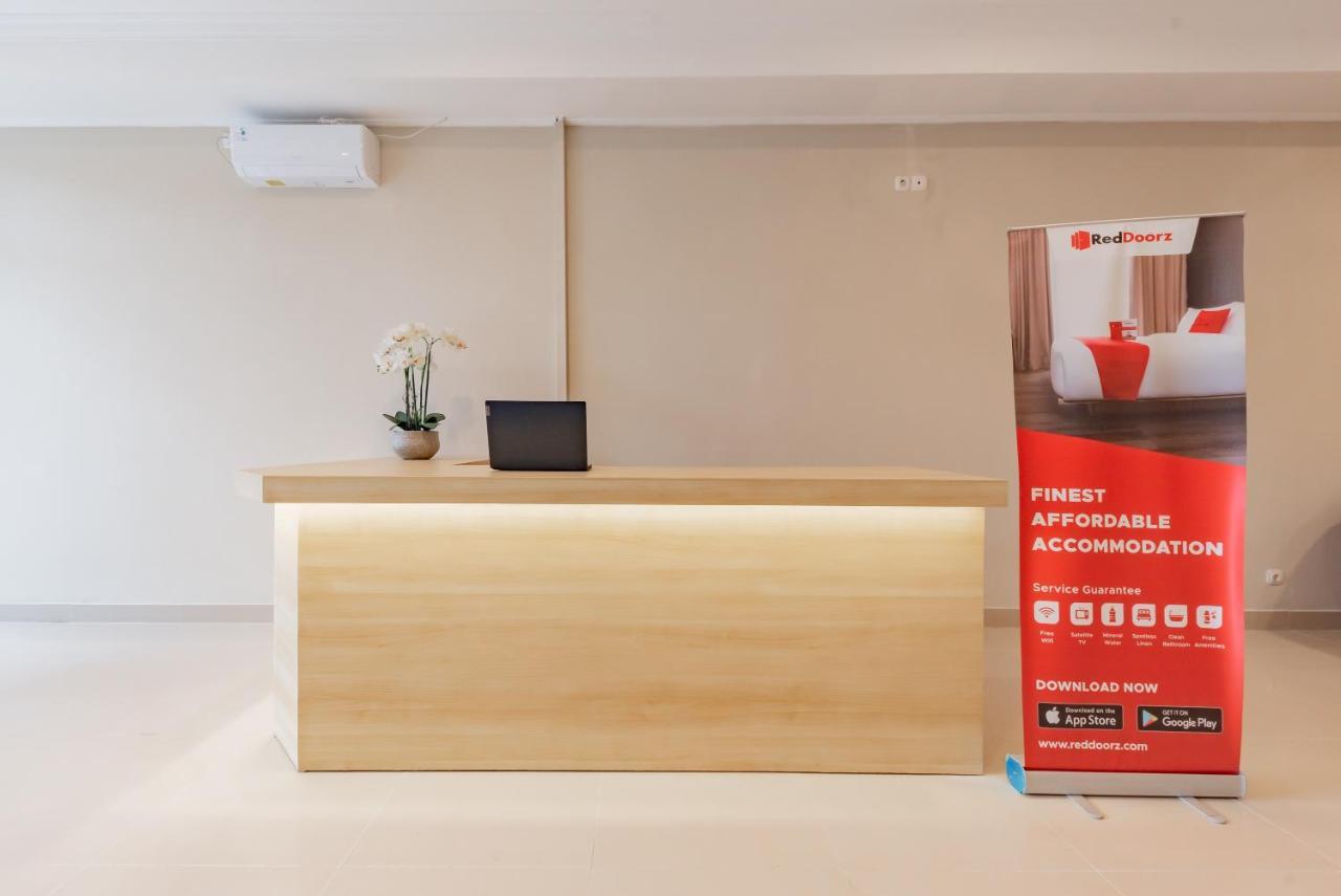 Reddoorz Plus Near Surapati Core Bandung Buitenkant foto